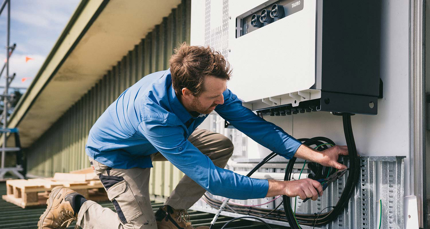 String Inverters vs Micro Inverters - what do you need to know? 